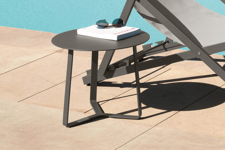 Touch Round Side Table Outdoor End Tables Talenti