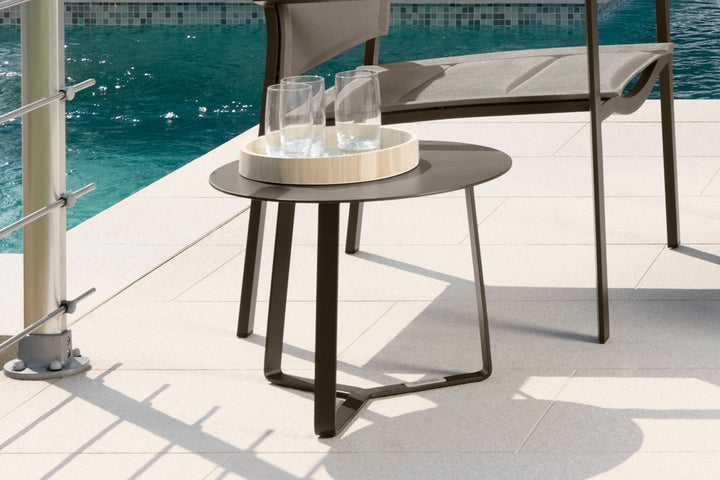 Touch Round Side Table Outdoor End Tables Talenti