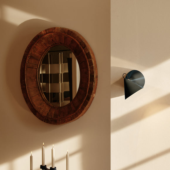 Pose LED Wall Sconce Wall Light Fixtures Tom Dixon