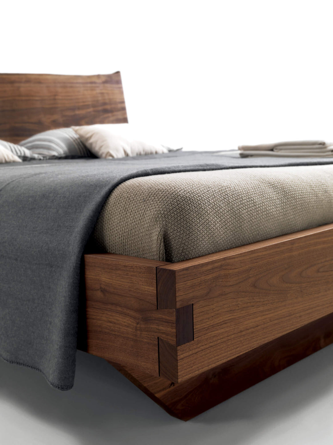 Natura 6 Bed Double Beds Riva 1920