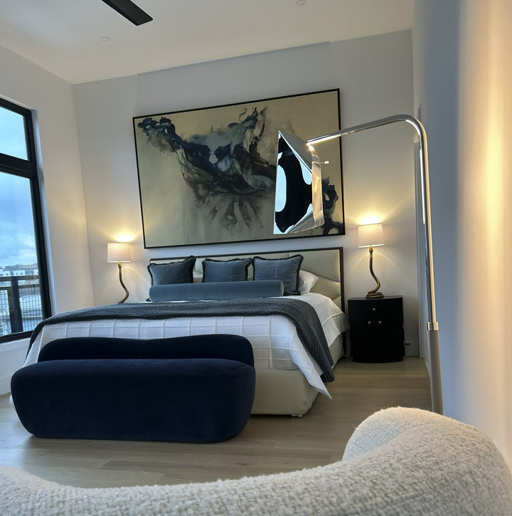 VELUM FLOOR LAMP SHOWROOM MODEL Showroom Model