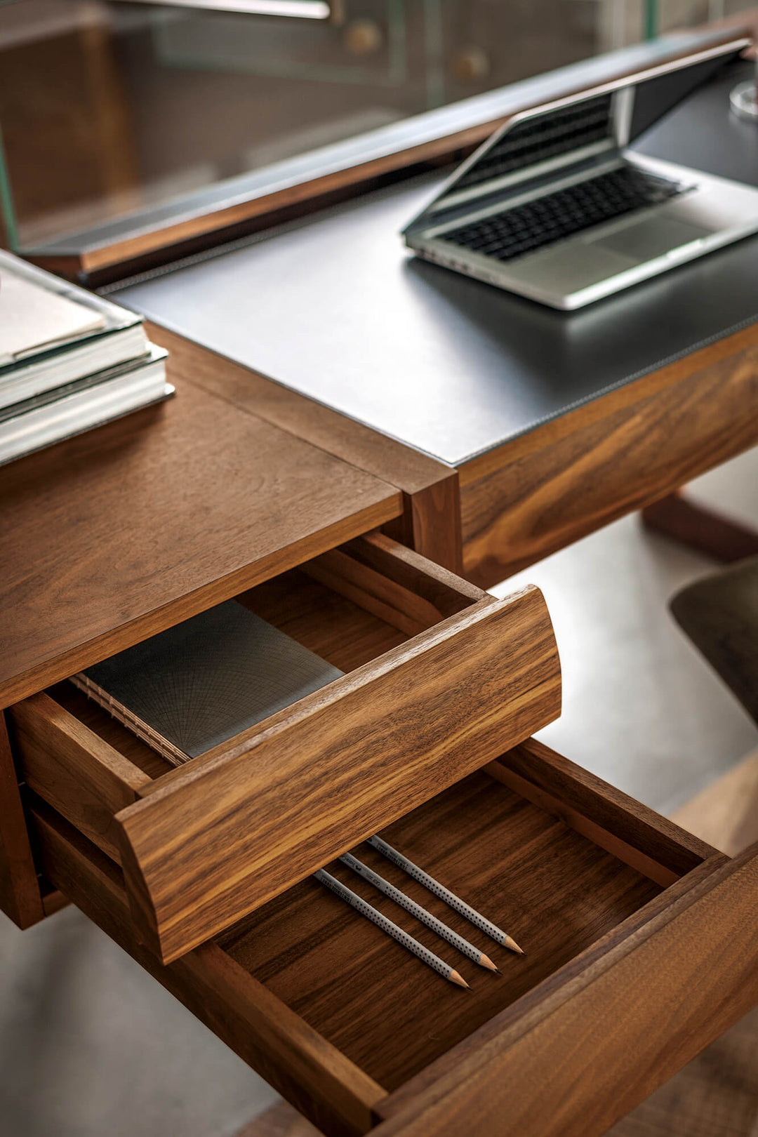 Elle Ecrit Desk Home Desks & Drawers Riva 1920