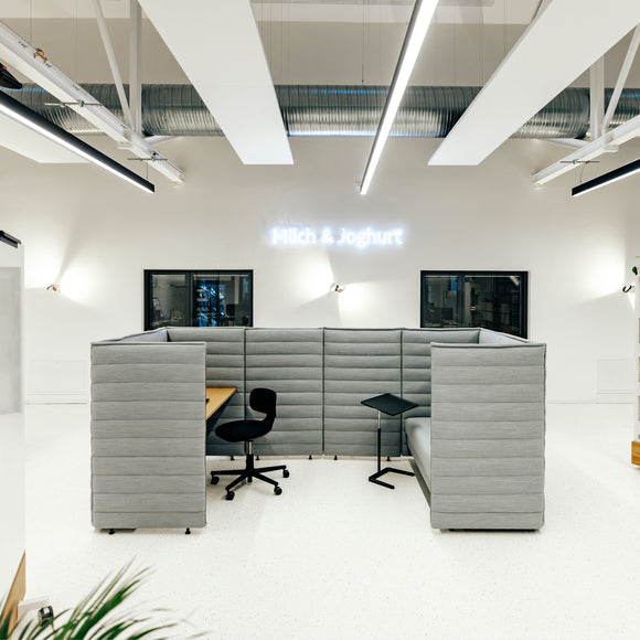 NesTable Desks Vitra