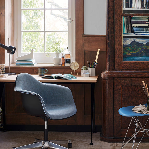 Tripod Clock Vitra