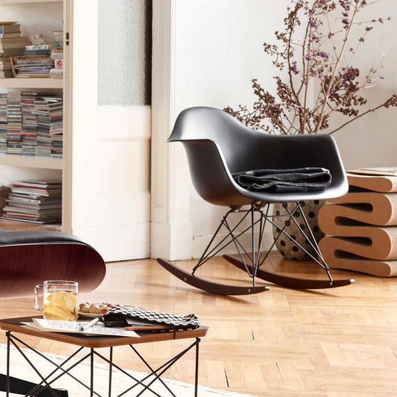 Wiggle Stool Table & Bar Stools Vitra