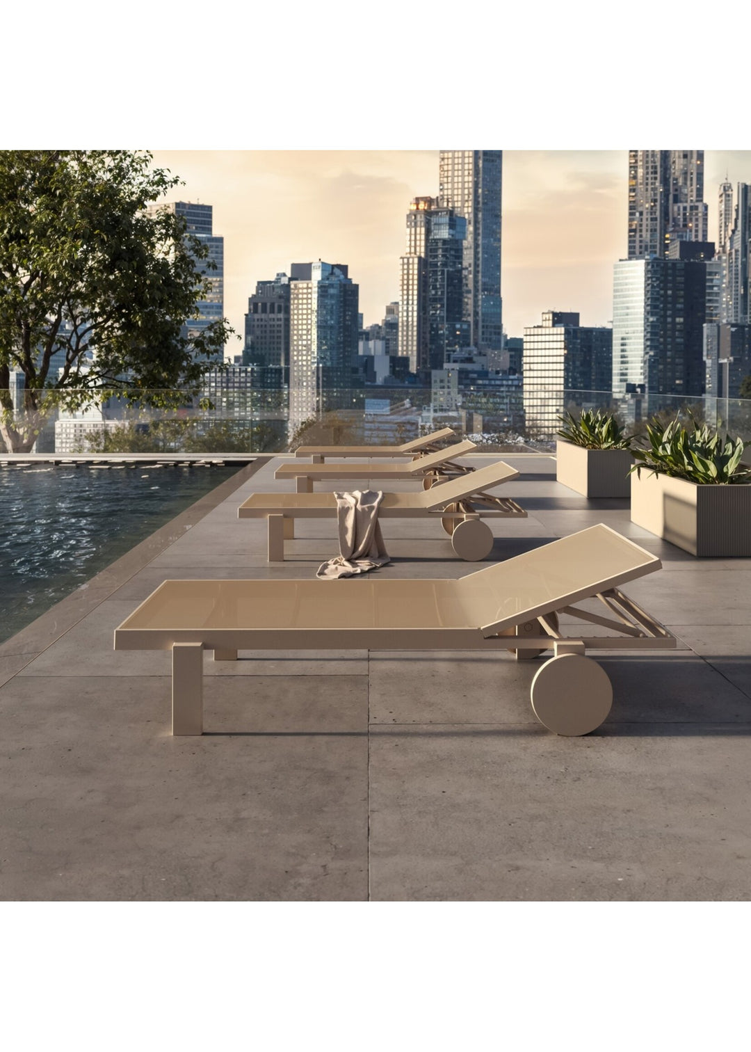 Gatsby Sun Lounger Outdoor Vondom