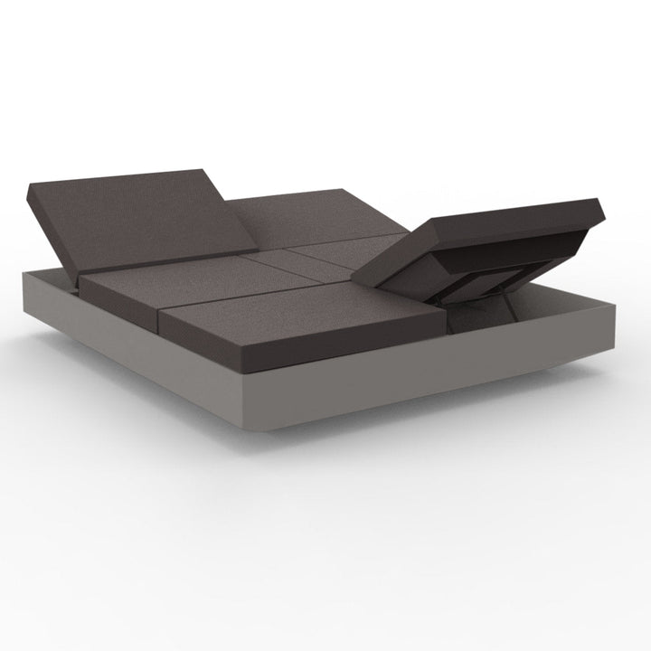 Vela 4 Reclining Backrest Daybed with Parasol Base Outdoor Vondom Taupe / Silvertex Taupe 1209  