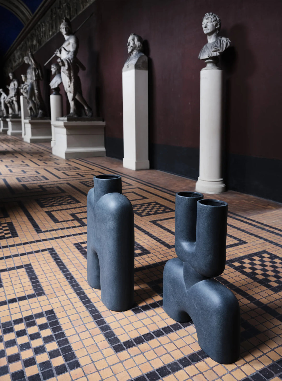 Cobra Tall, Hexa - Black Vases 101 Copenhagen   