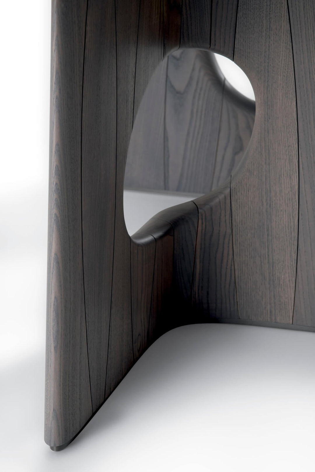 Yuan Table Fixed Tables Giorgetti