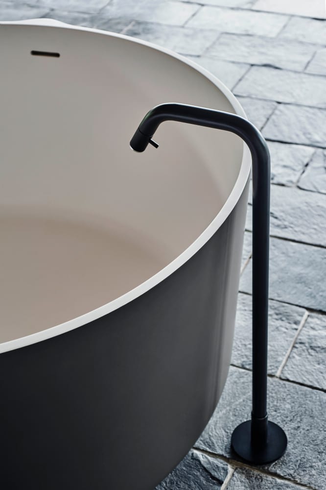In-Out Freestanding Tub Bathtubs Agape   