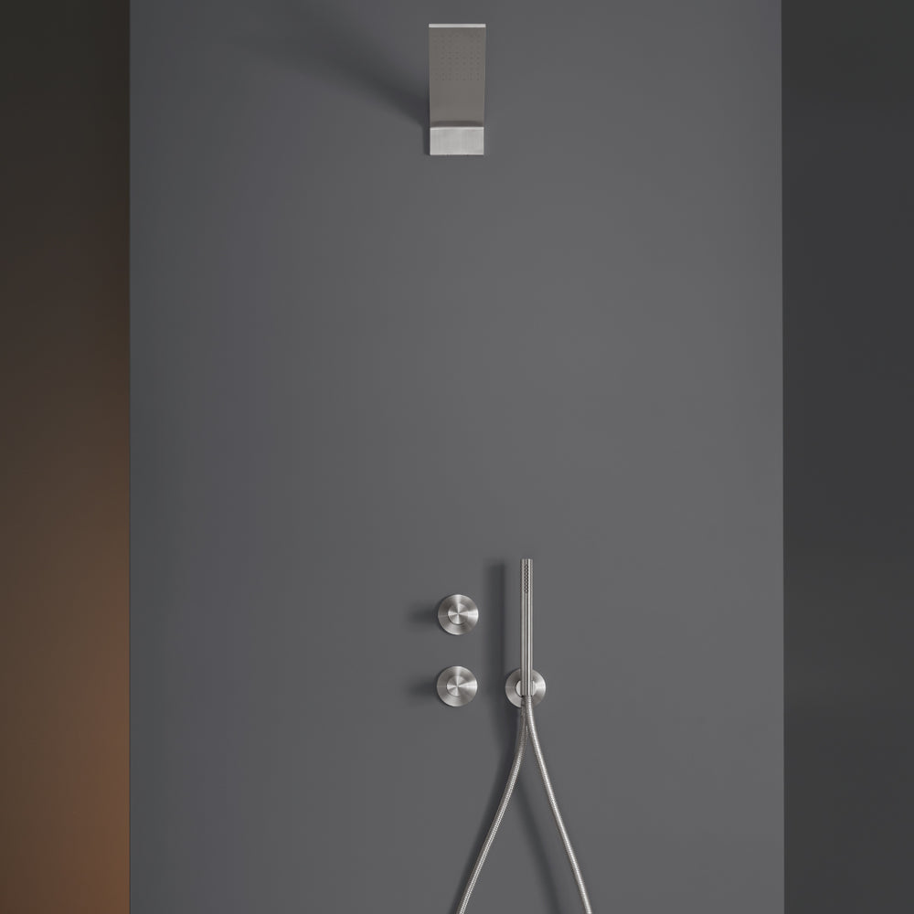 Hand-Showers FRE17 Showers CEA   