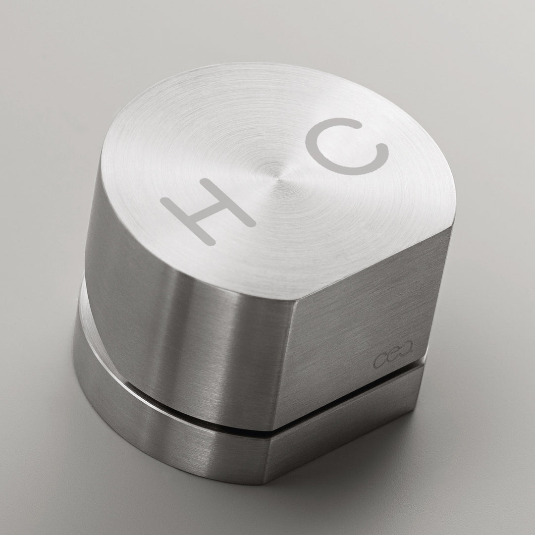 Deck-Mounted Controls NEU52 Kitchen & Dinning Room CEA   