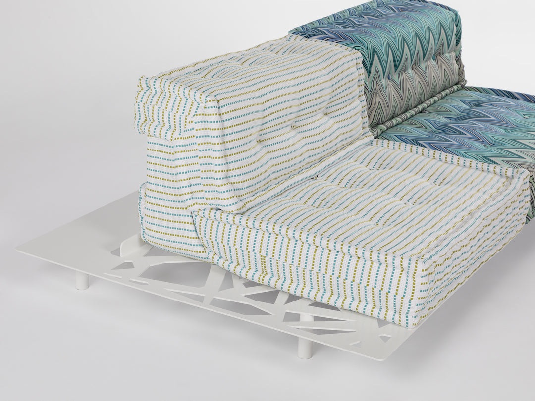 Mah Jong Kew Ikon Outdoor 2.5 Seat Sofa Outdoor Roche Bobois   