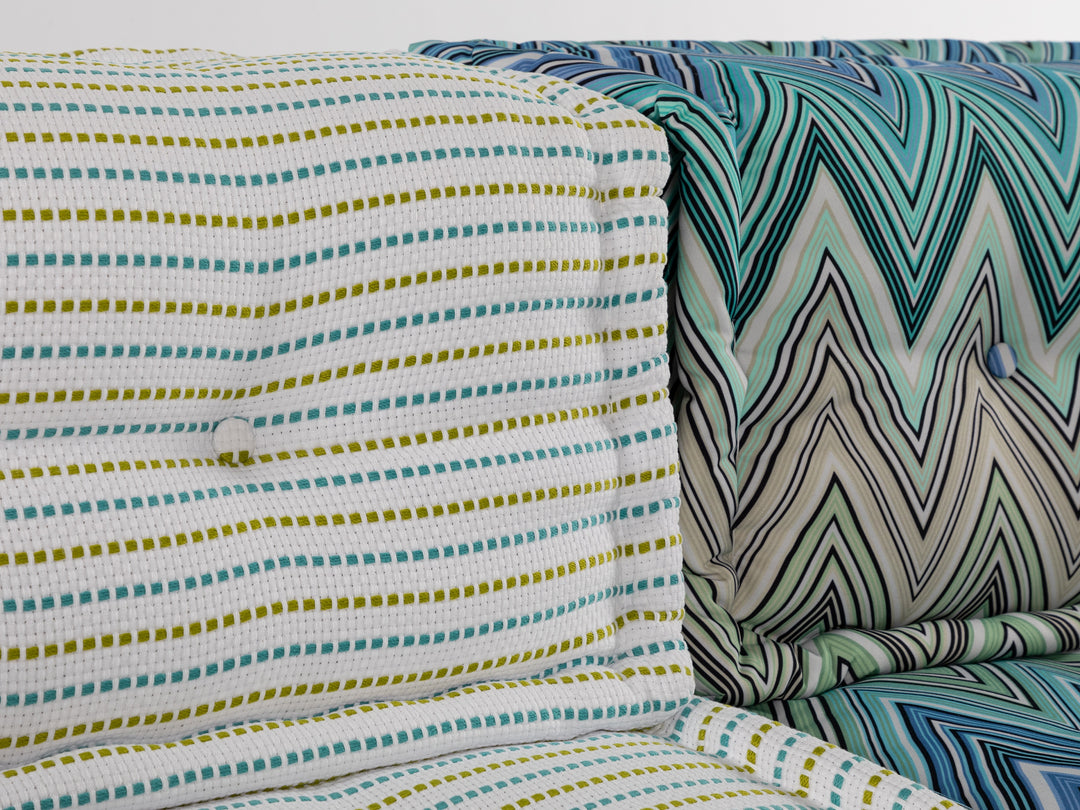 Mah Jong Kew Ikon Outdoor 2.5 Seat Sofa Outdoor Roche Bobois   